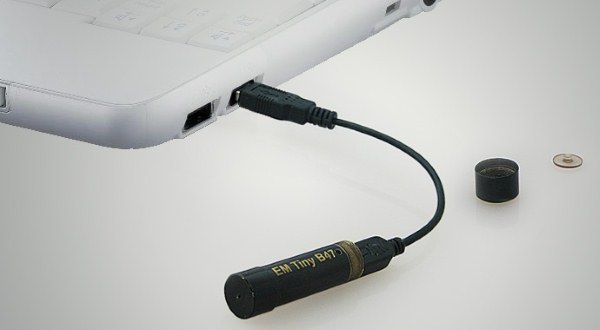 Для подключения диктофона Edic-mini Tiny B47 к компьютеру достаточно открутить крышку корпуса и воспользоваться USB-кабелем