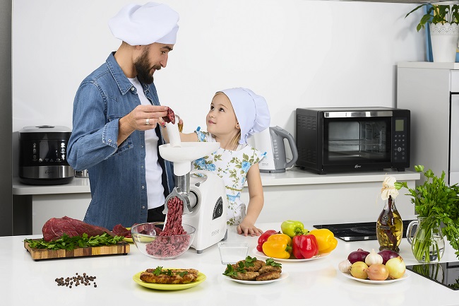 Электрическая мясорубка Аксион М642.01