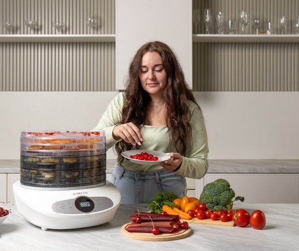 Сушилка для овощей и фруктов GARLYN D-05 Pro (8 поддонов + 1 поддон для пастилы)