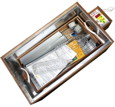 В комплекте есть всё необходимое для начала процесса инкубации