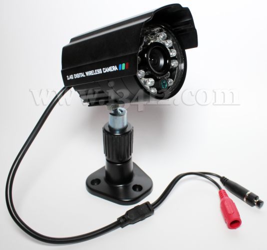 Видеокамера из комплекта для видеонаблюдения 