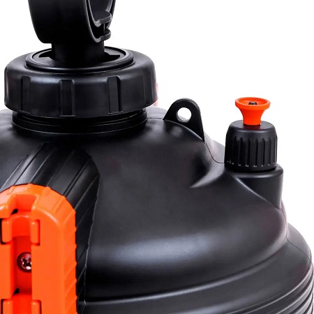 Опрыскиватель ЖУК Оптима ОП-220 помповый